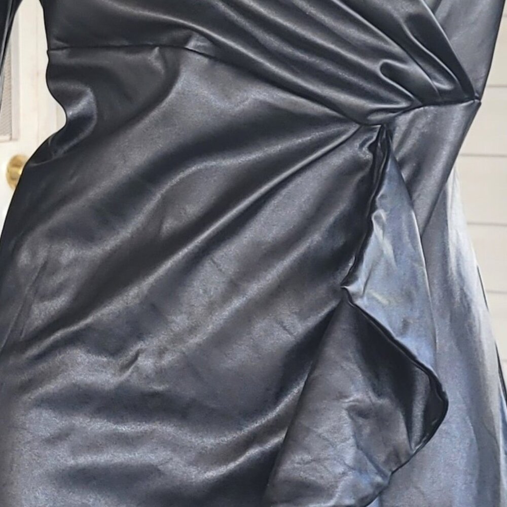 ZARA--Deep V cut, Faux leather dress - Picture 3 of 4